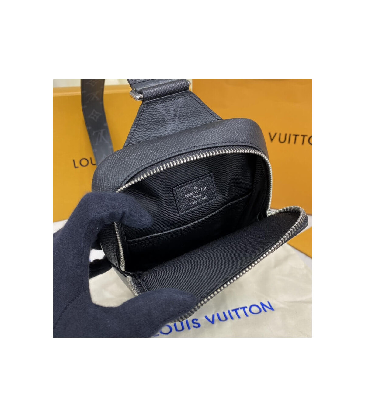 Louis Vuitton Louis Vuitton OUTDOOR SLINGBAG